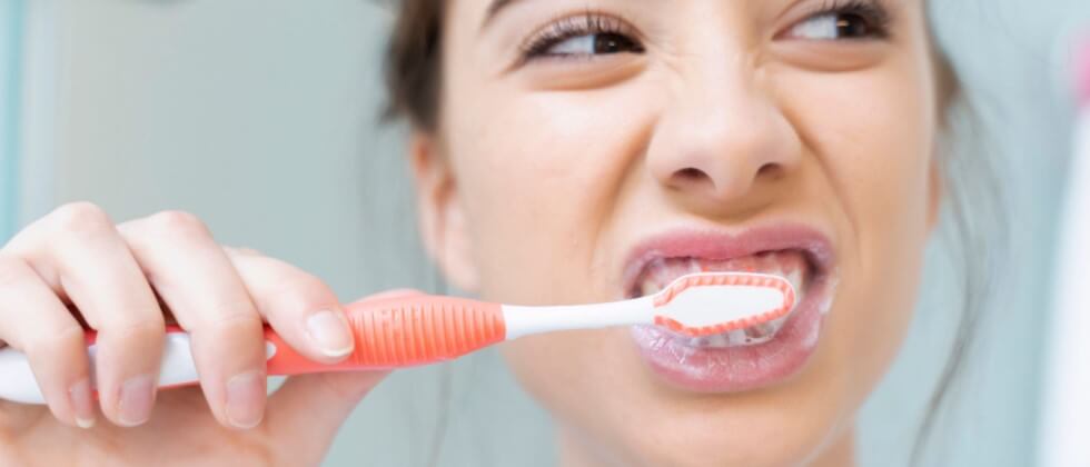 Wie oft muss man die Zahnbürste wechseln?